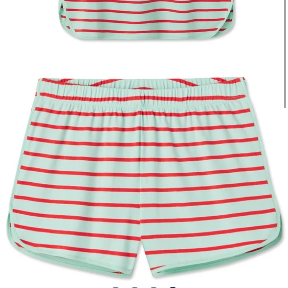 Red and Green Lake Set